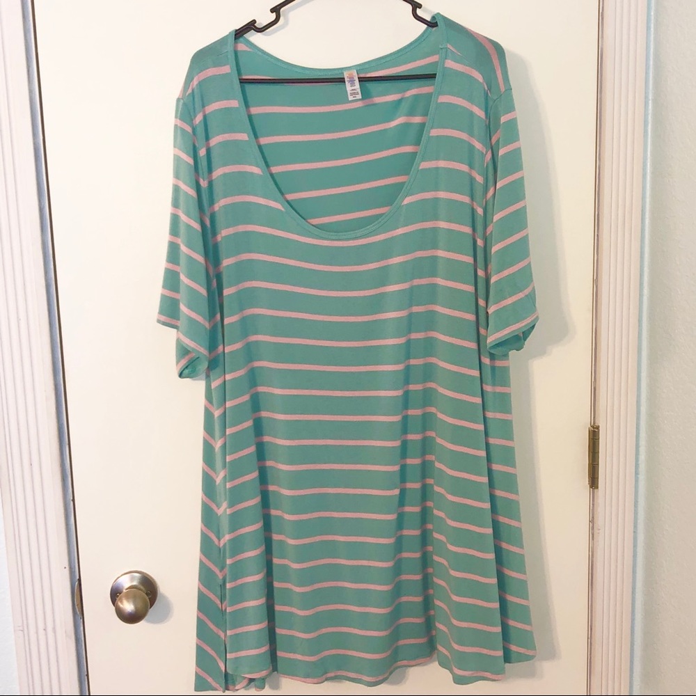 Lularoe Perfect Tee